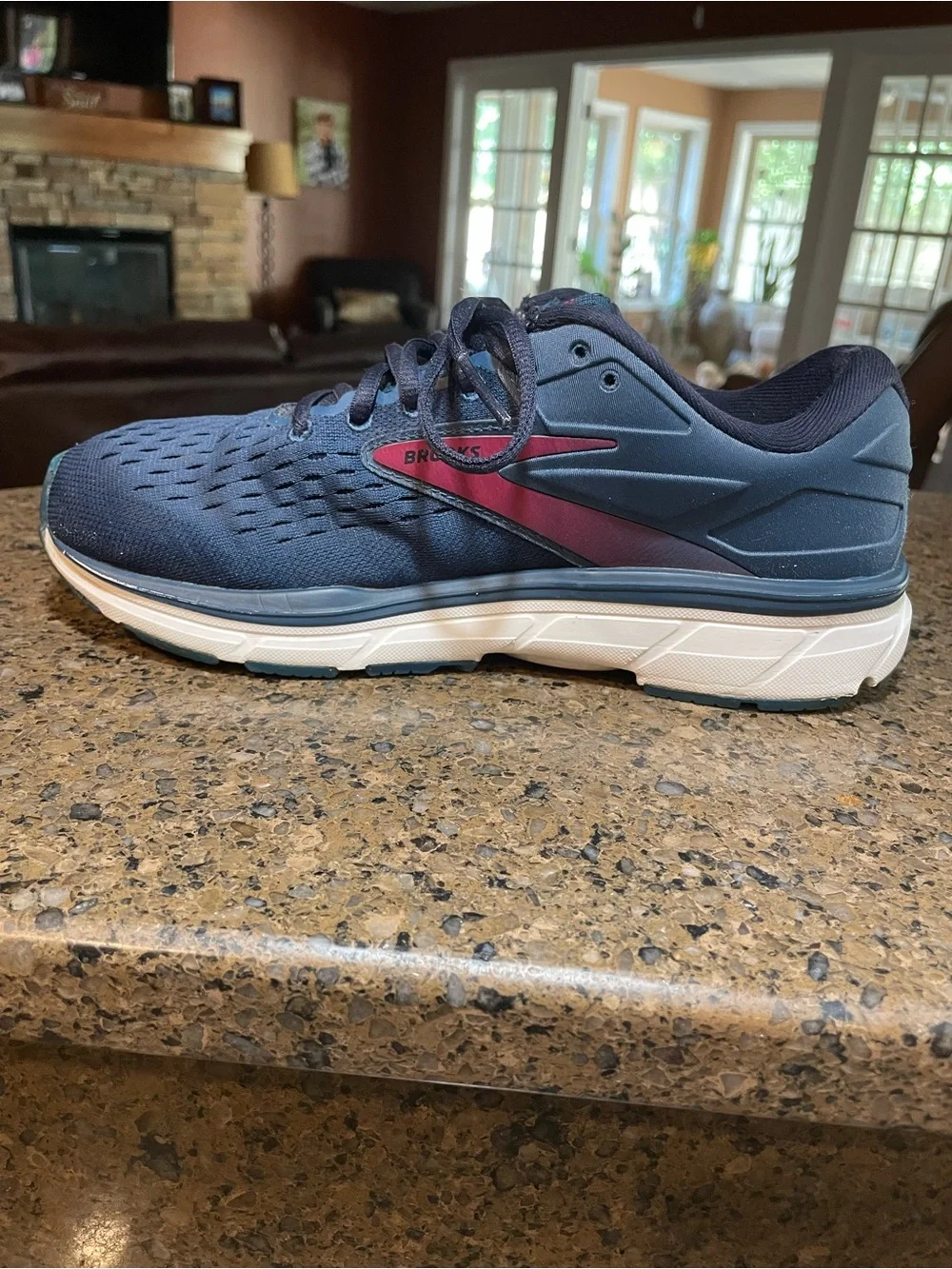 Brooks Women's Dyad 11 Running Shoe Blue Navy Beetroot Darkest Teal Support Sz 9